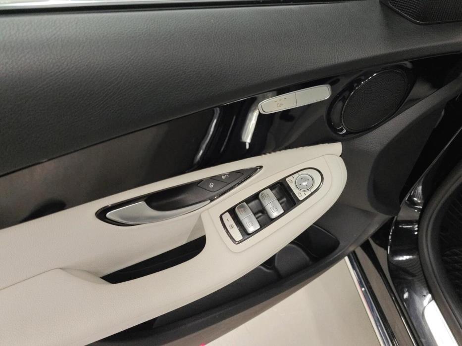 MERCEDES-BENZ C 2016