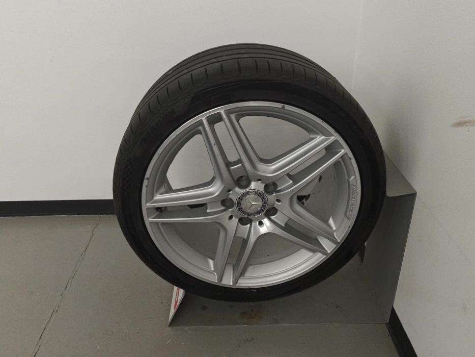 MERCEDES-BENZ E 2013