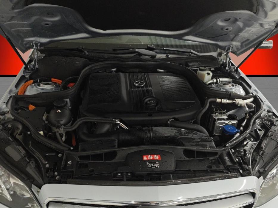 MERCEDES-BENZ E 2013