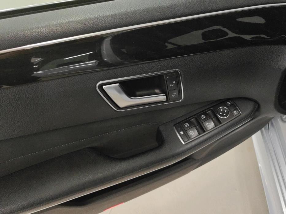 MERCEDES-BENZ E 2013