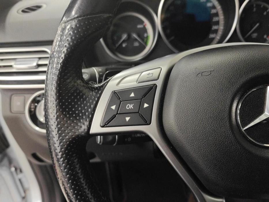 MERCEDES-BENZ E 2013
