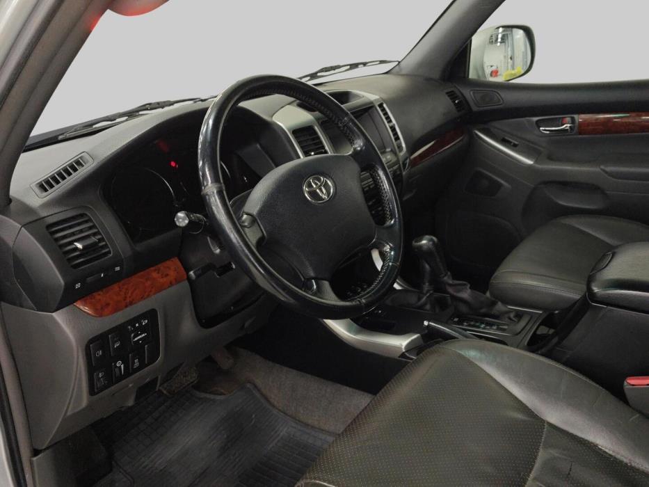 TOYOTA Land Cruiser 2005