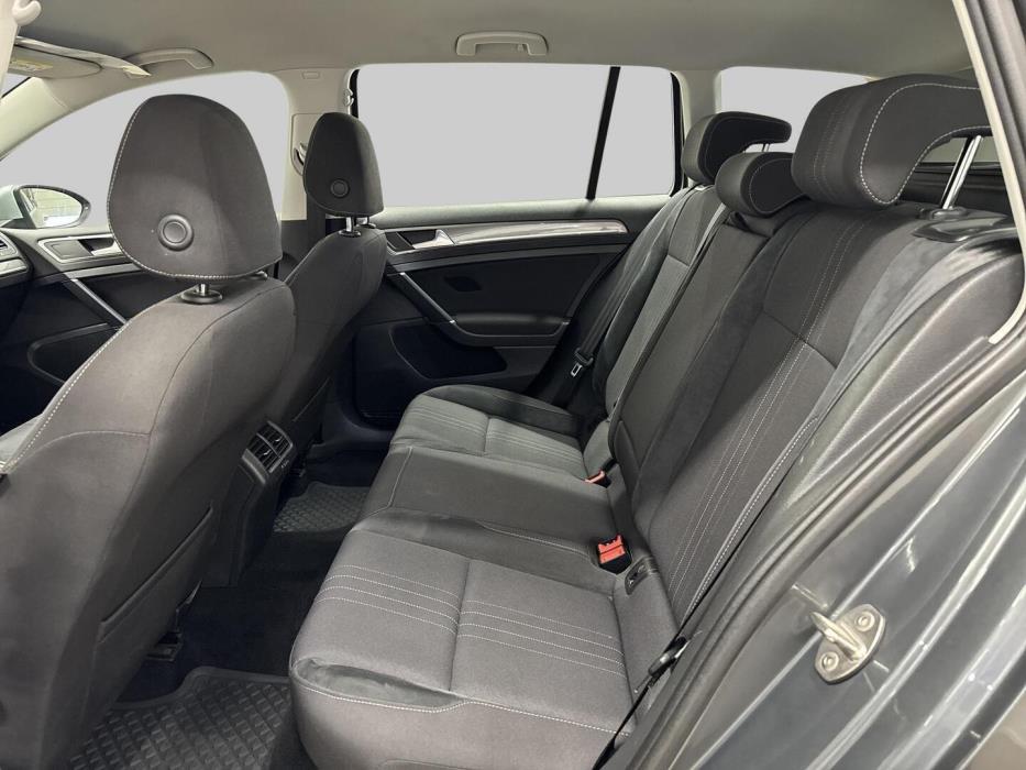 VOLKSWAGEN Golf 2019