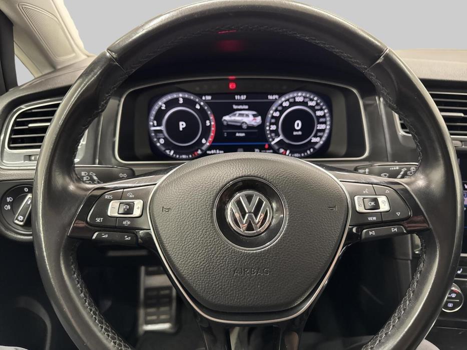 VOLKSWAGEN Golf 2019