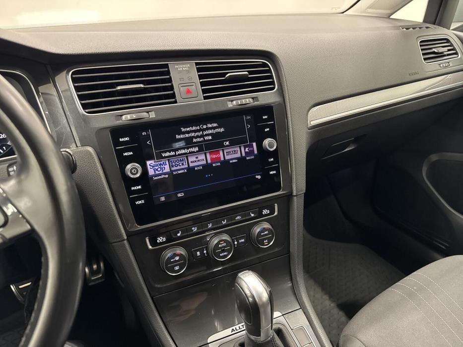 VOLKSWAGEN Golf 2019