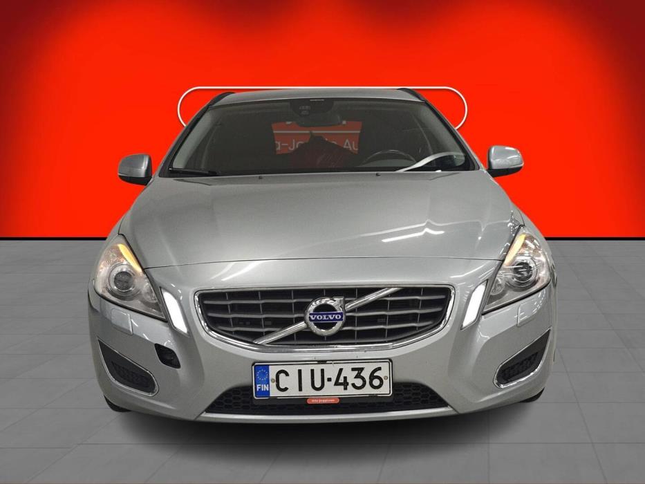VOLVO V60 2013