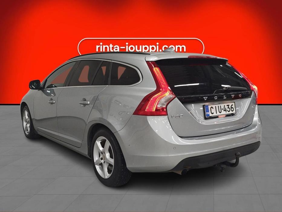 VOLVO V60 2013