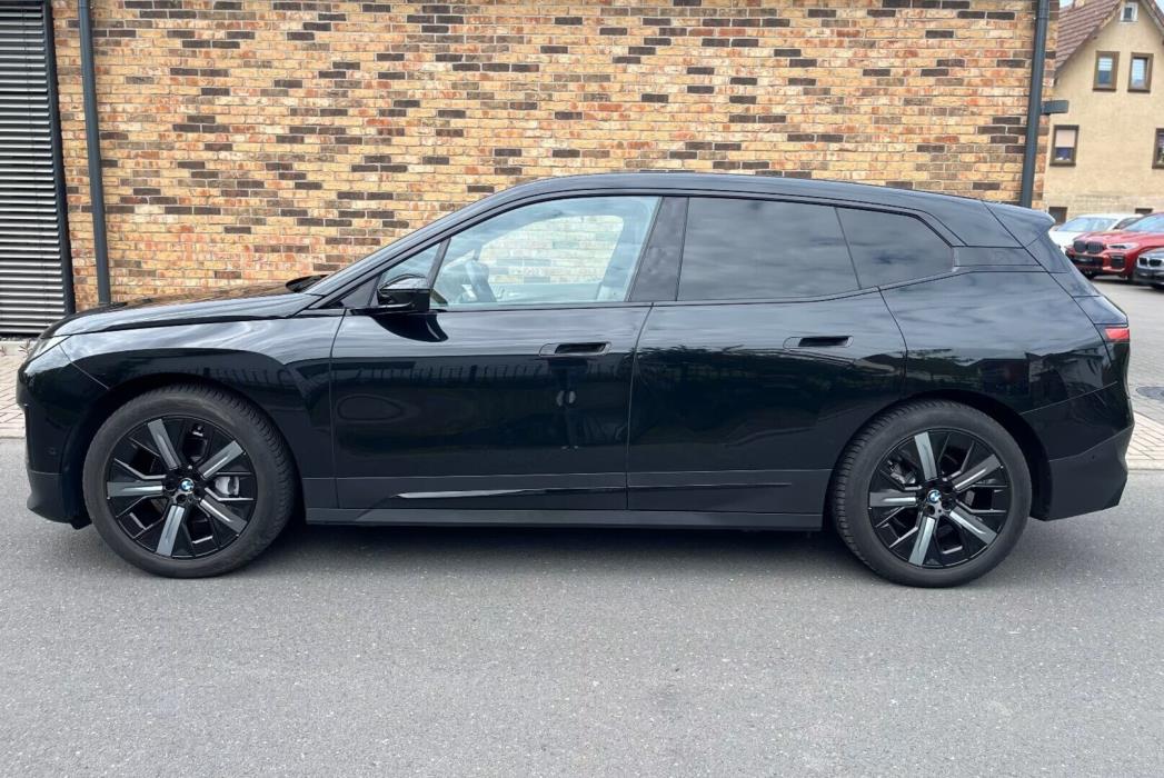 BMW IX 2022