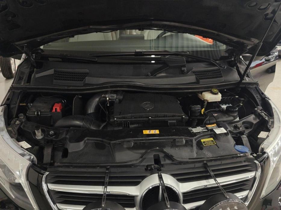 MERCEDES-BENZ V 2019