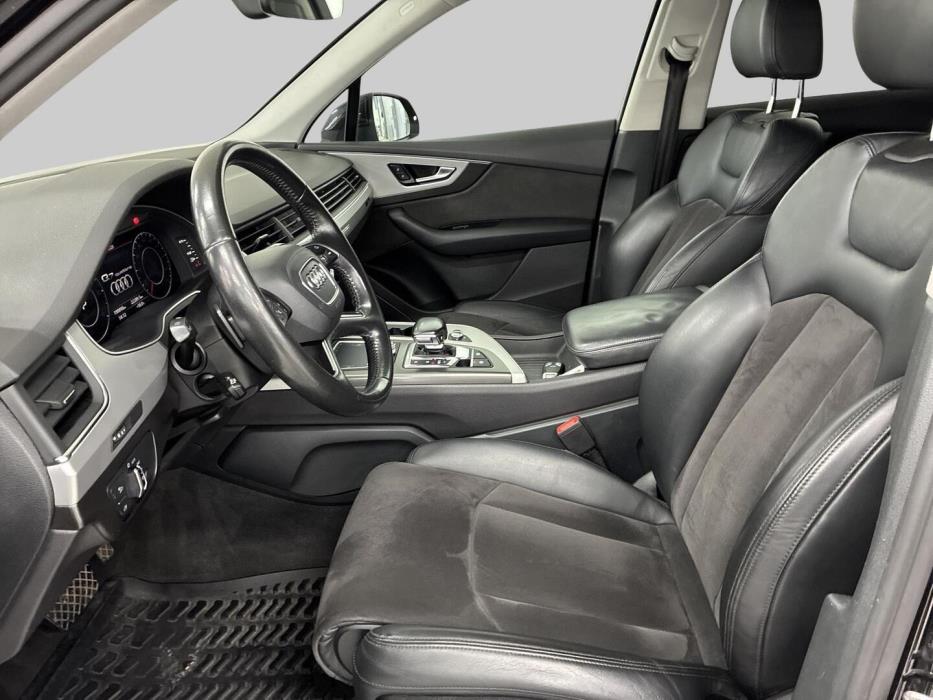 AUDI Q7 2016