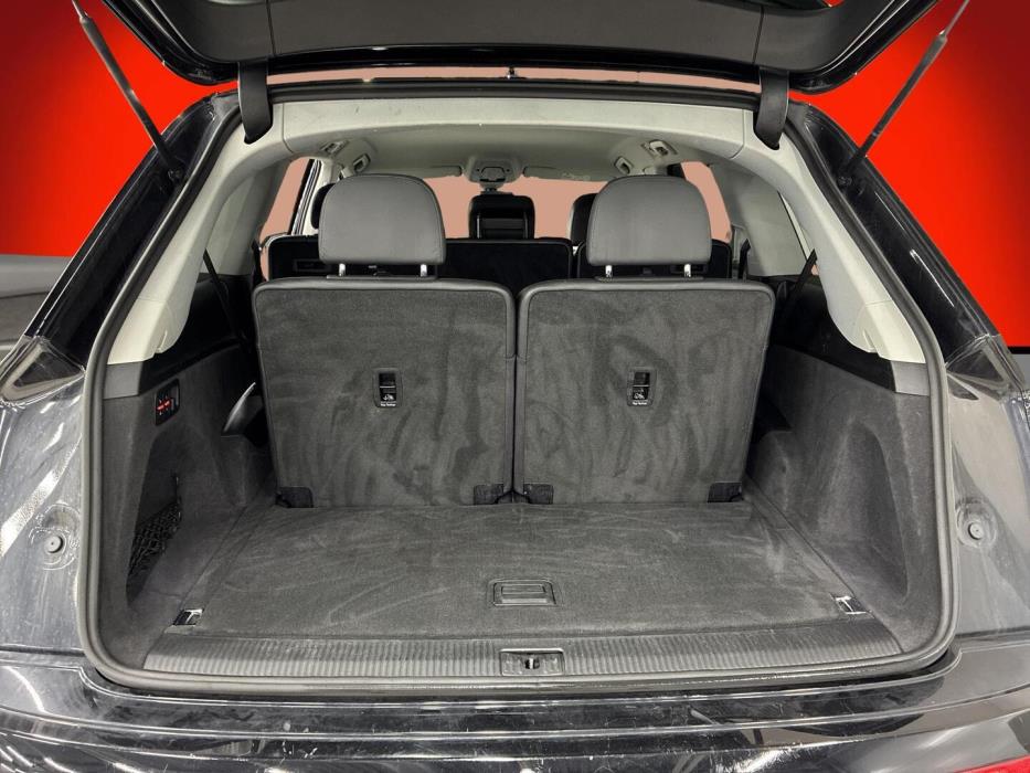 AUDI Q7 2016