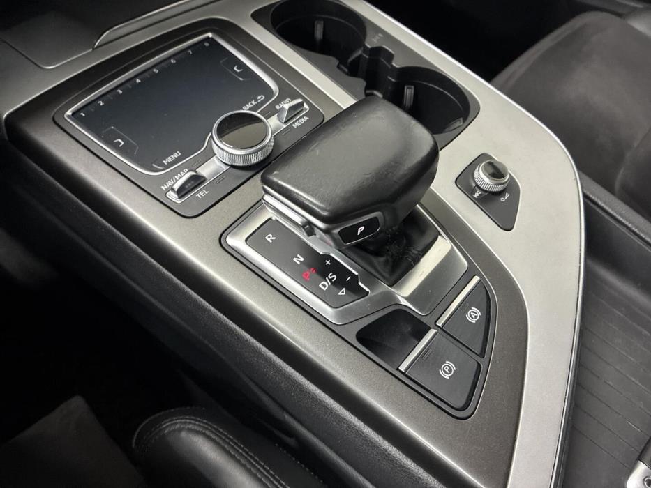 AUDI Q7 2016
