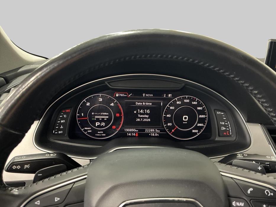AUDI Q7 2016