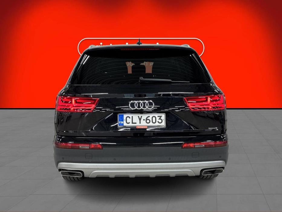 AUDI Q7 2016