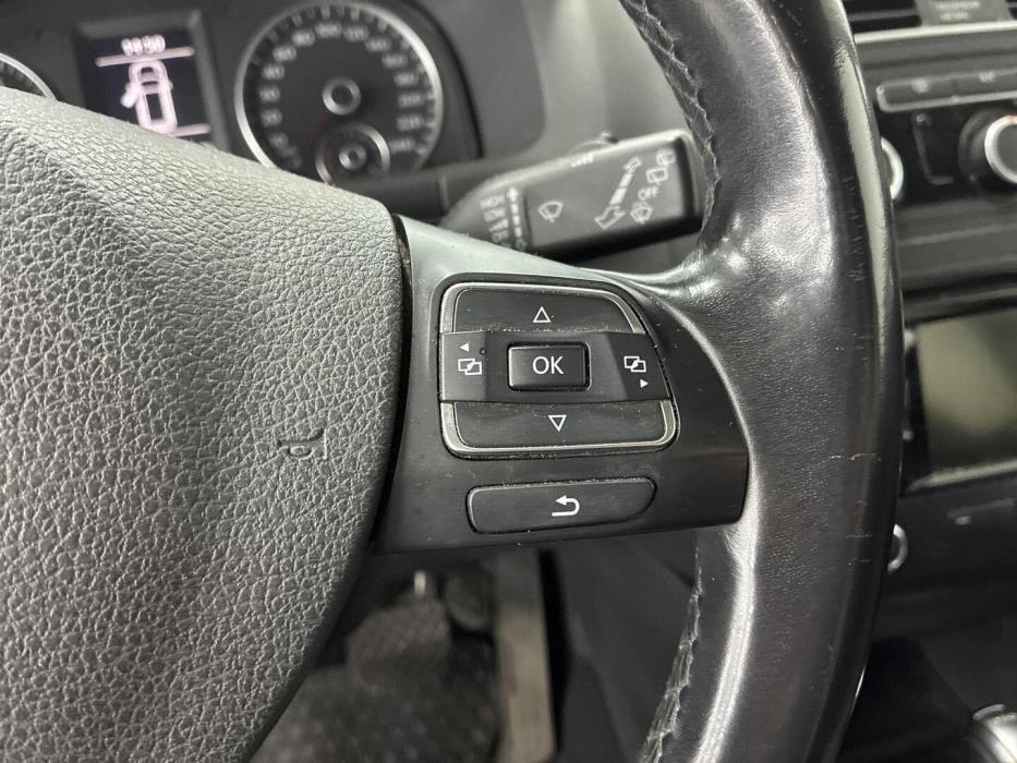 VOLKSWAGEN Touran 2014