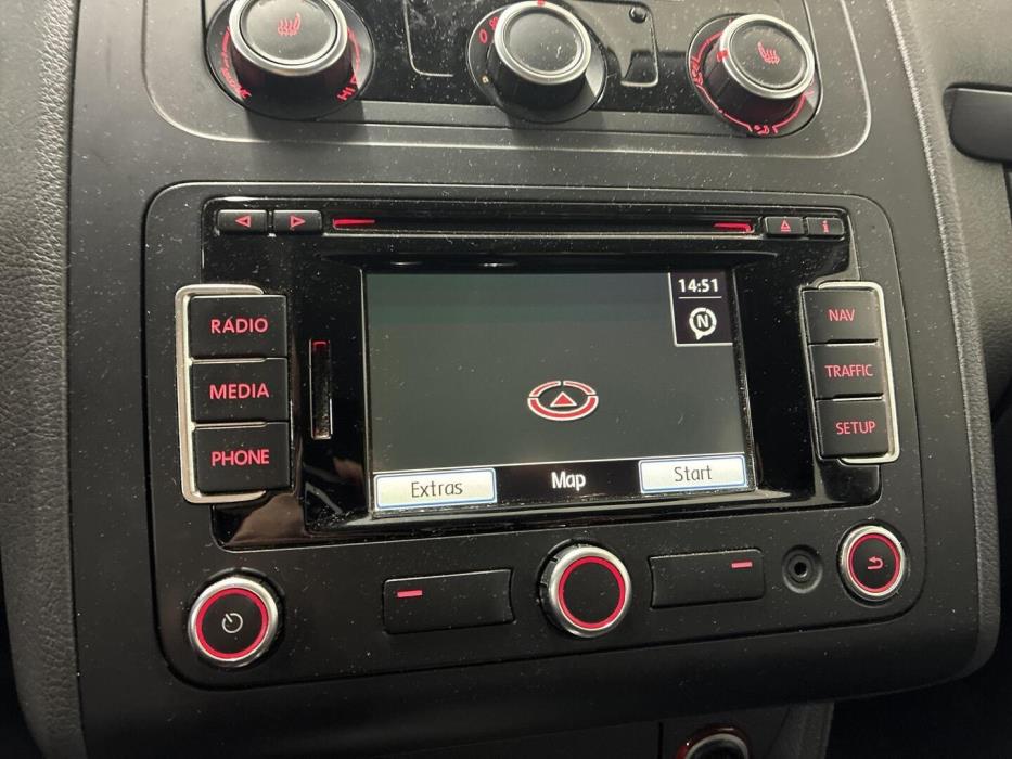 VOLKSWAGEN Touran 2014