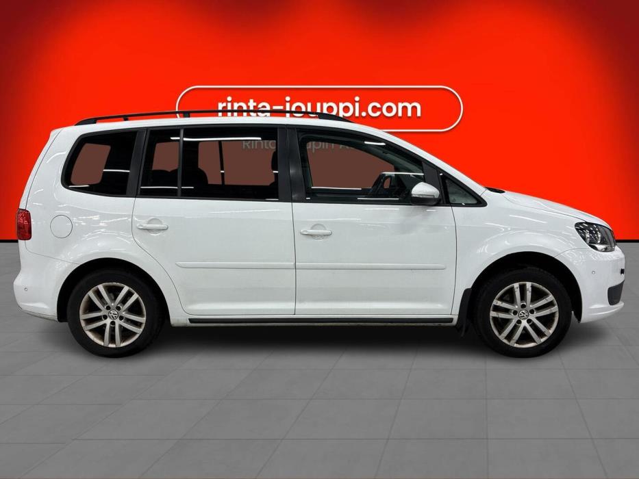 VOLKSWAGEN Touran 2014