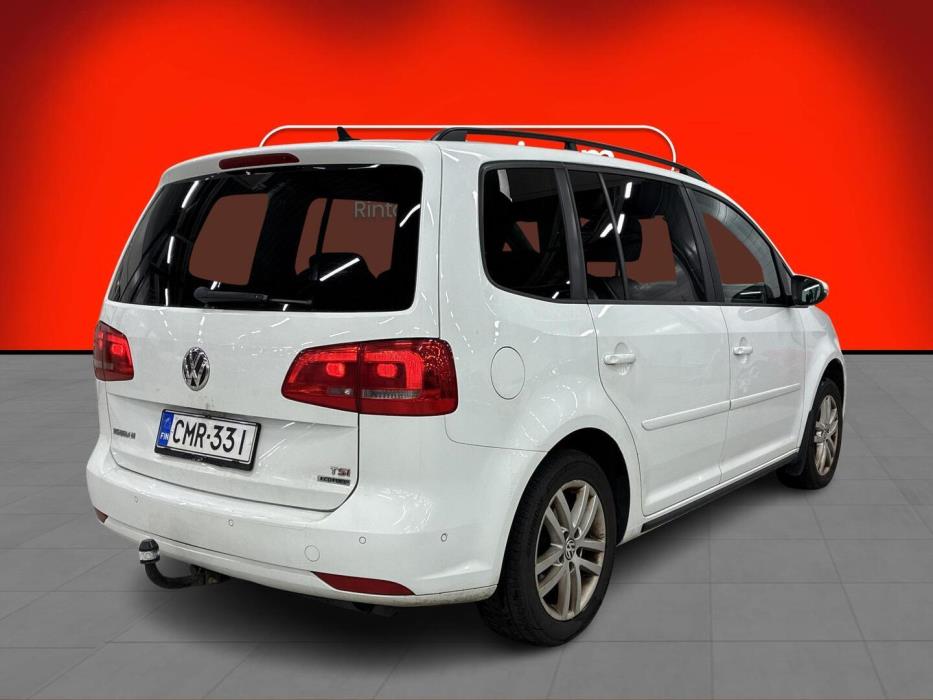 VOLKSWAGEN Touran 2014