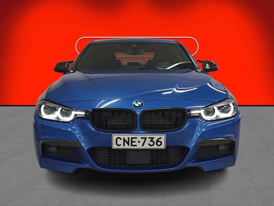 BMW 330 2016
