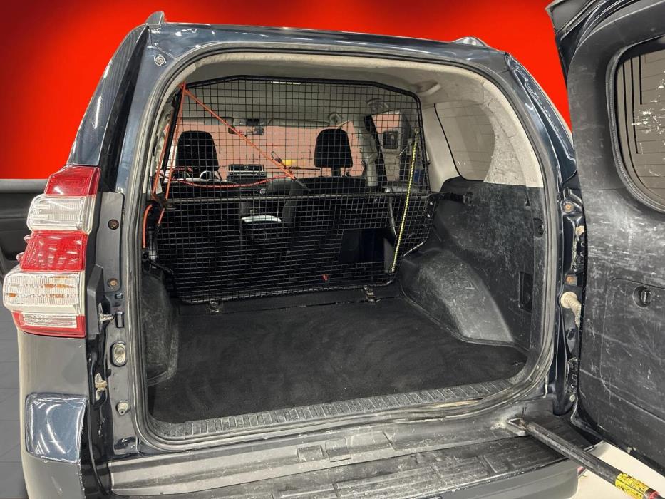 TOYOTA LAND CRUISER 2015