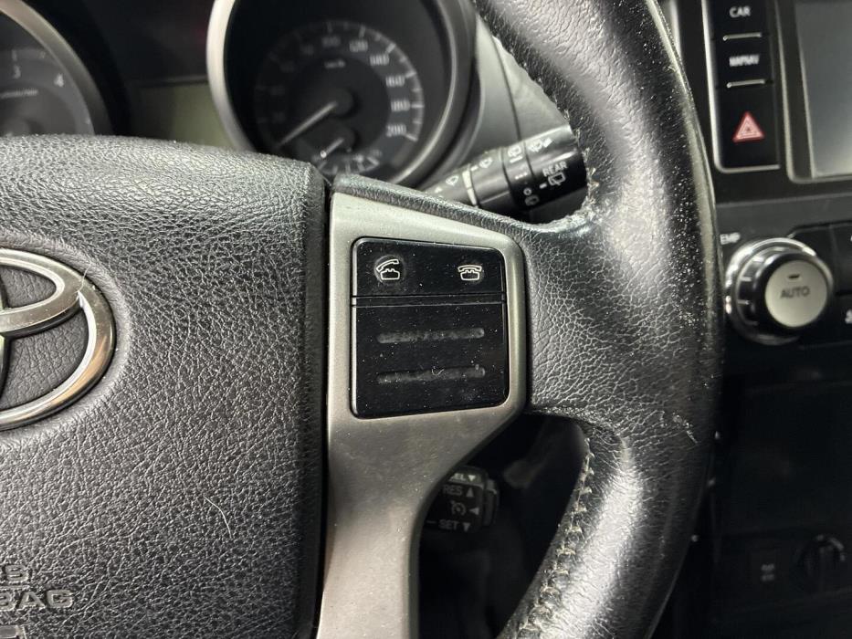 TOYOTA LAND CRUISER 2015