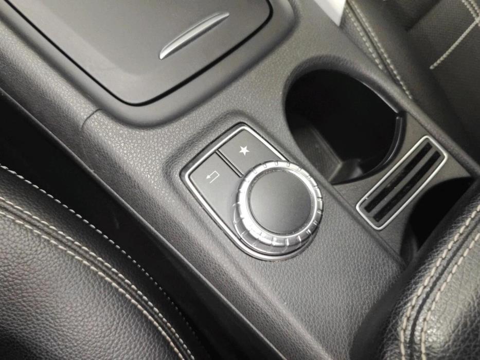 MERCEDES-BENZ CLA 2015