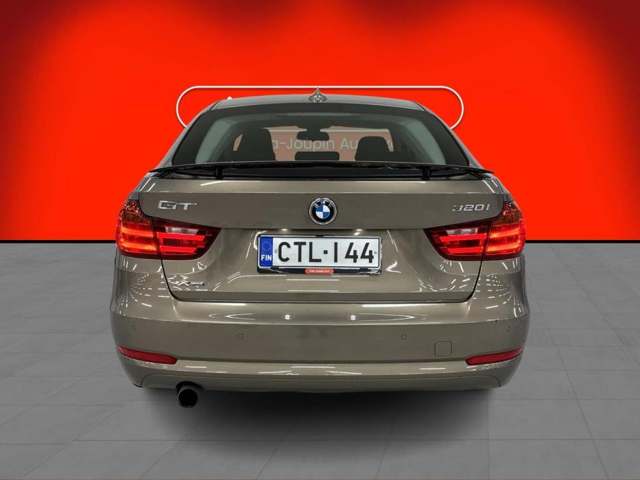 BMW 320 Gran Turismo 2015