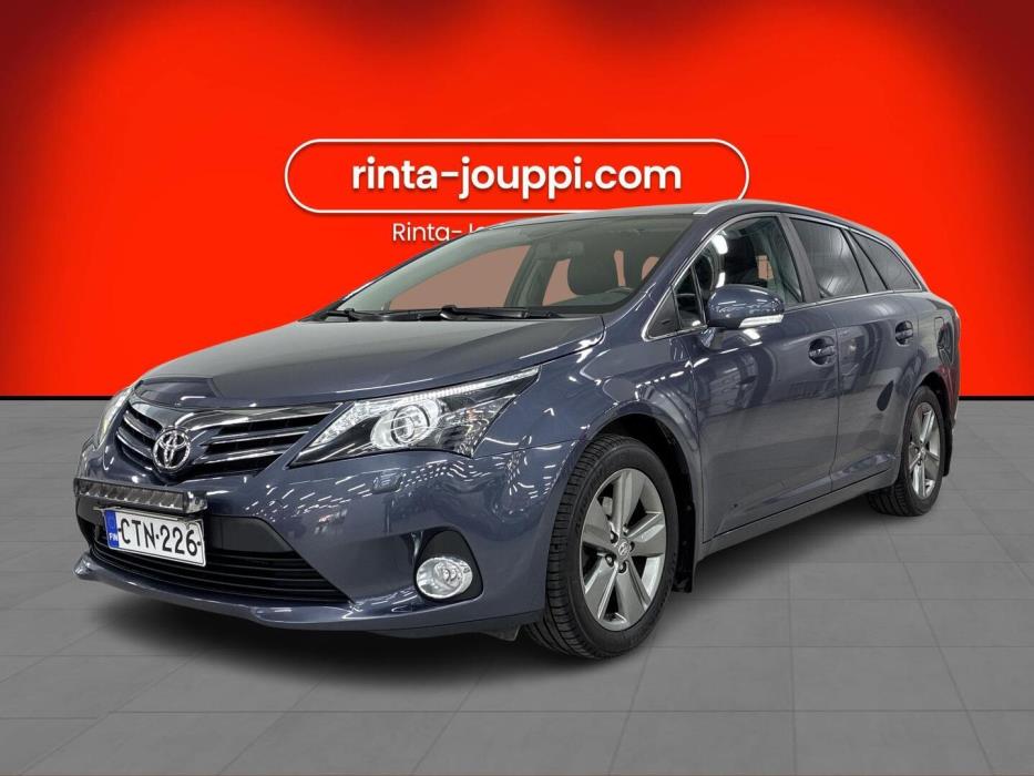 TOYOTA Avensis 2015