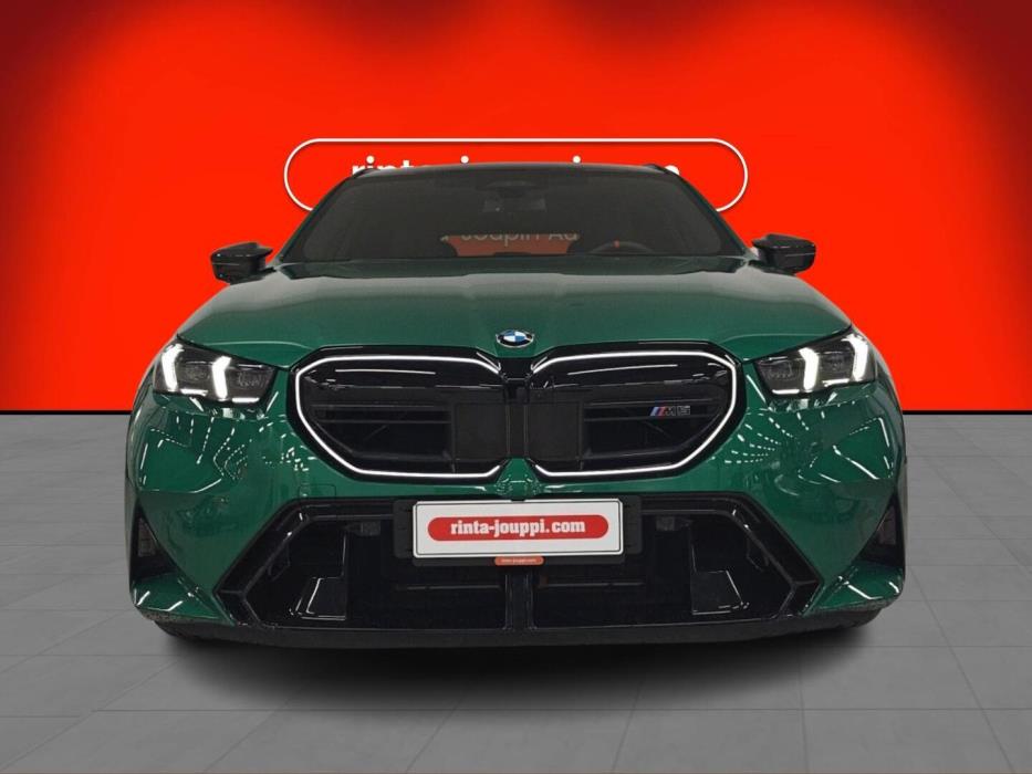BMW M5 2025