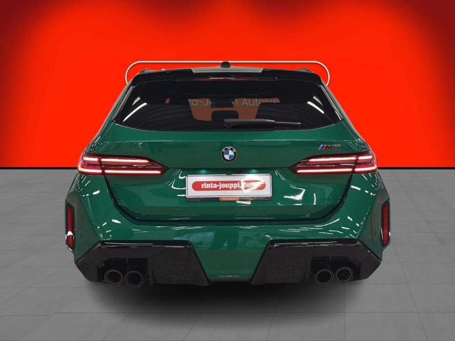 BMW M5 2025