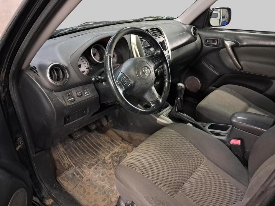 TOYOTA RAV4 2005
