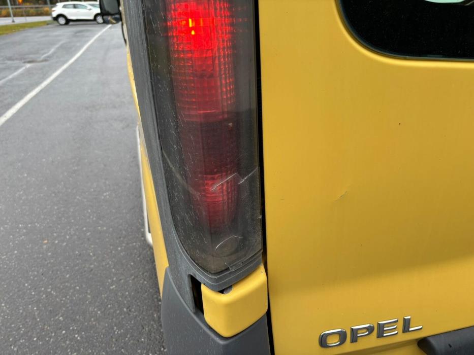 OPEL Vivaro 2005