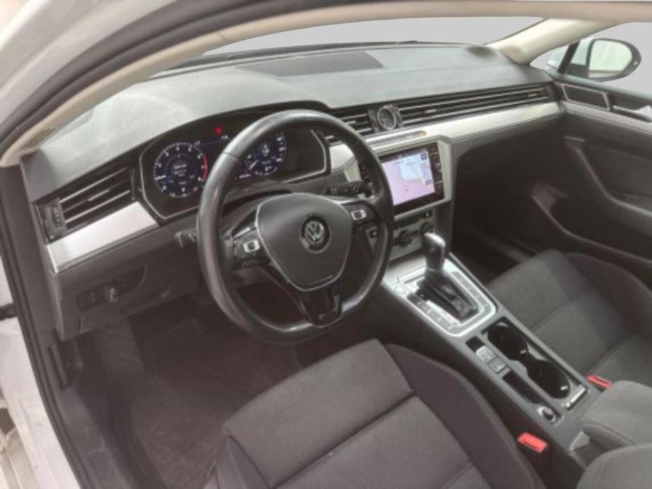 VOLKSWAGEN PASSAT 2019