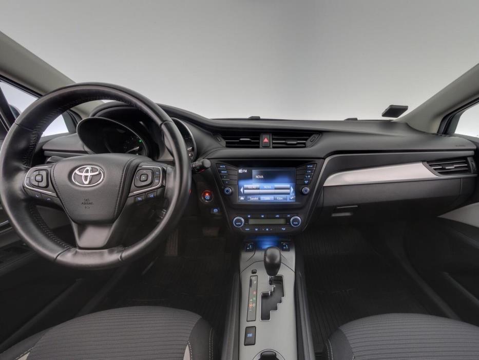 TOYOTA AVENSIS 2017