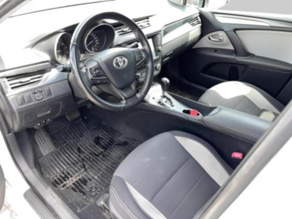 TOYOTA AVENSIS 2017