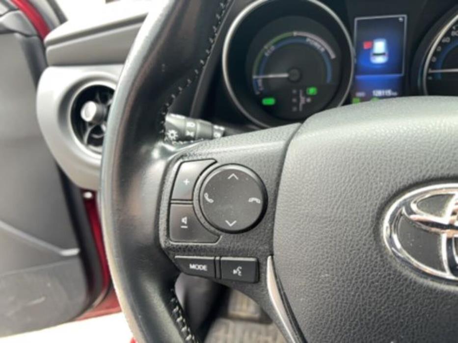 TOYOTA AURIS 2018
