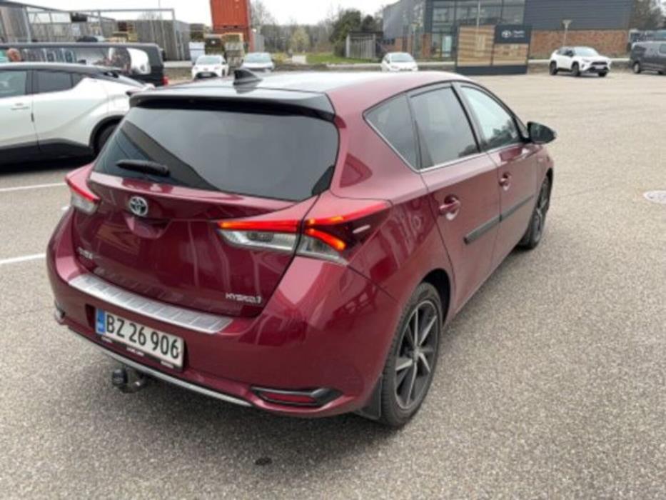 TOYOTA AURIS 2018