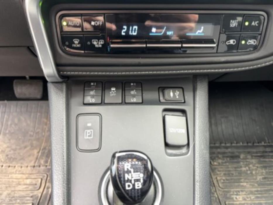 TOYOTA AURIS 2018
