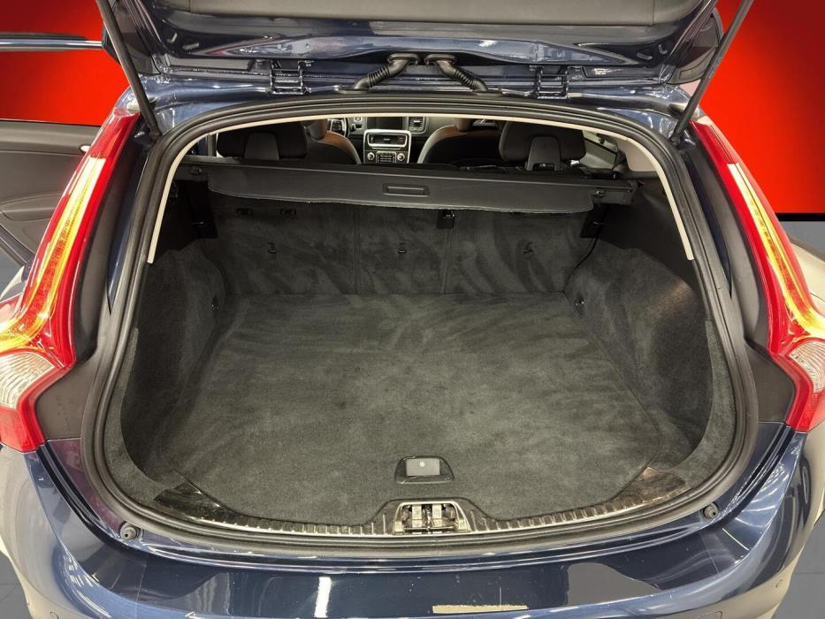 VOLVO V60 2014