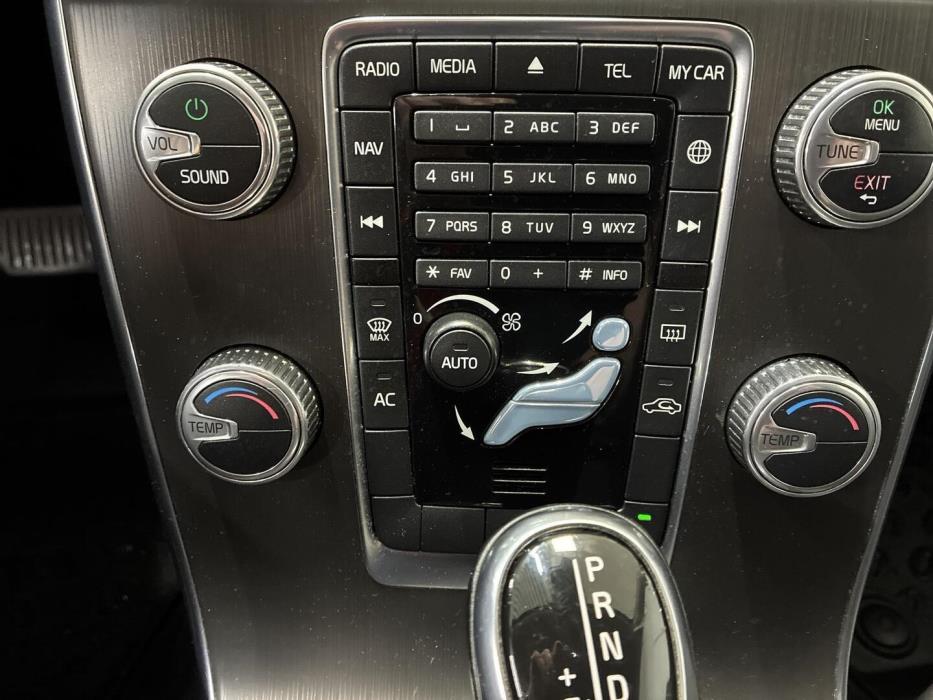 VOLVO V60 2014