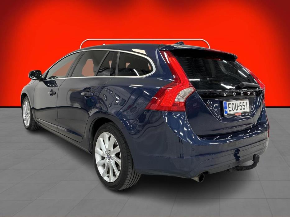 VOLVO V60 2014