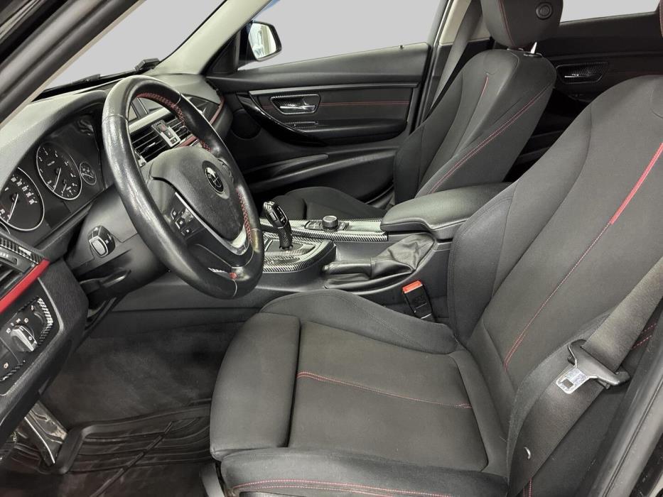 BMW 320 2013
