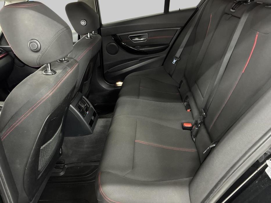 BMW 320 2013