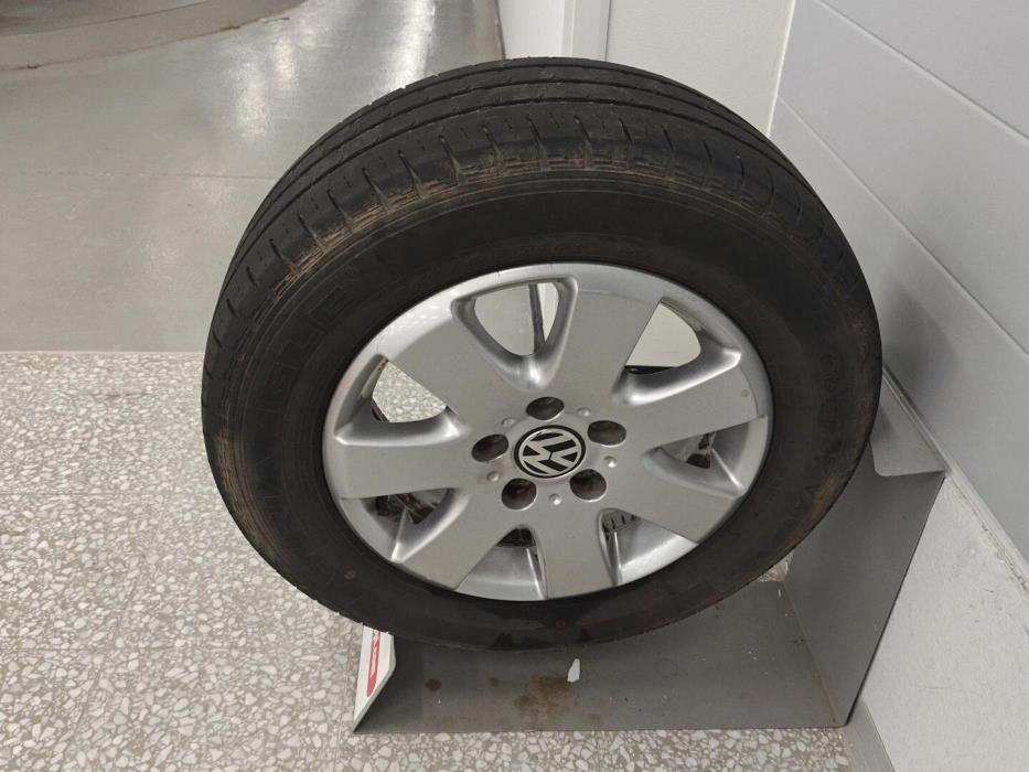 VOLKSWAGEN Caravelle 2012