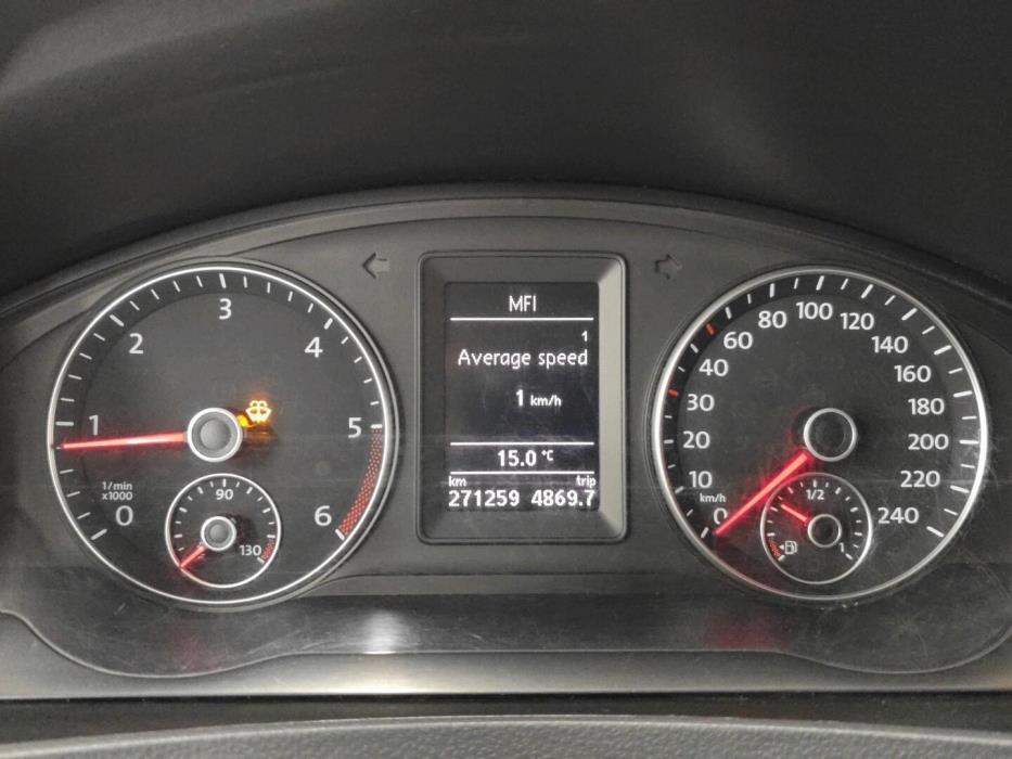 VOLKSWAGEN Caravelle 2012