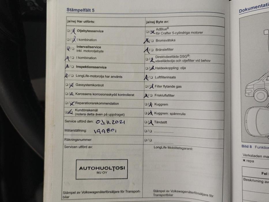 VOLKSWAGEN Caravelle 2012