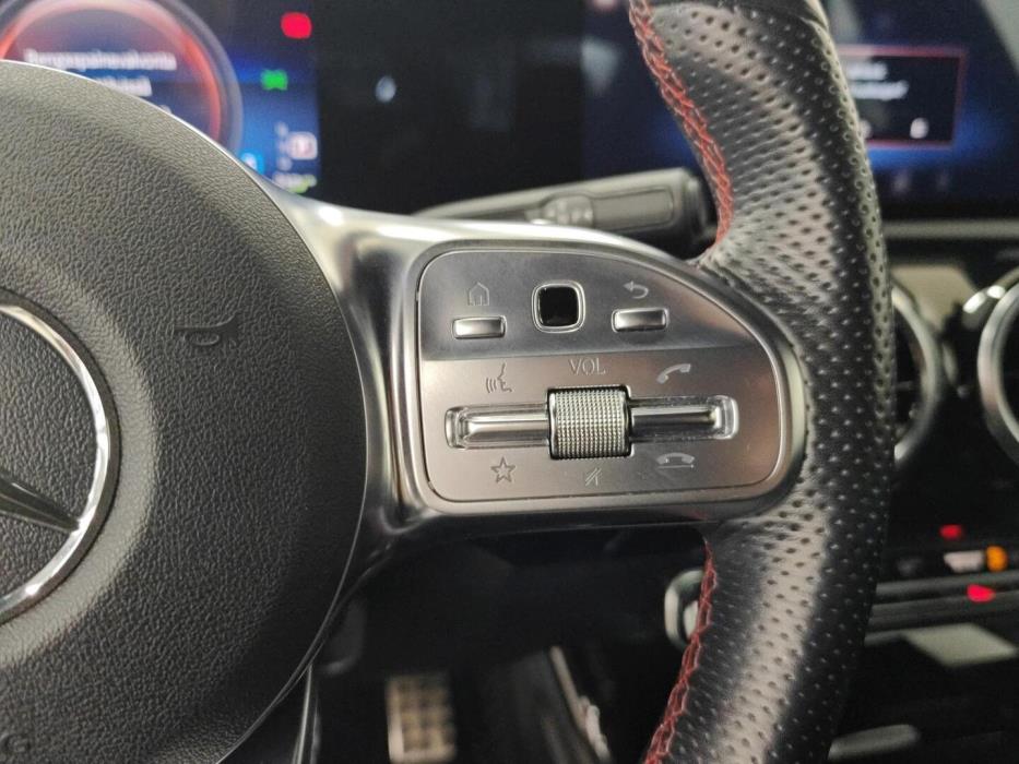 MERCEDES-BENZ CLA 2021