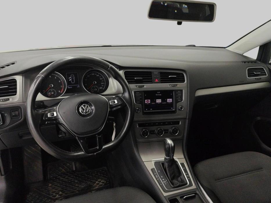 VOLKSWAGEN Golf 2017