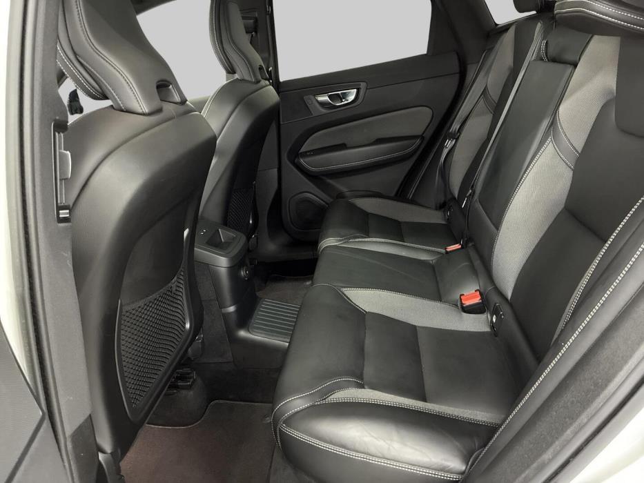 VOLVO XC60 2021