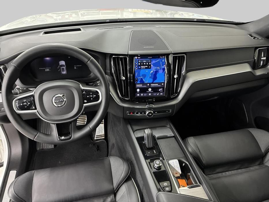 VOLVO XC60 2021